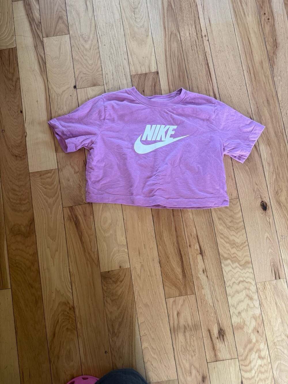 Nike Sportswear Big Kids Girls Cropped Futura Graphic T-Shirt